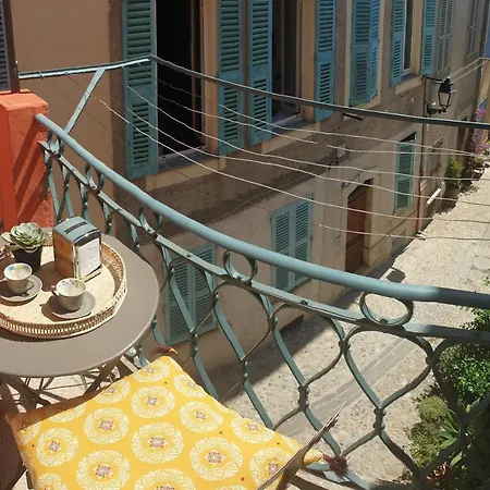Charmante maison de village au cœur de Biot Hébergement de vacances