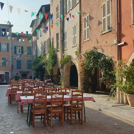 Charmante maison de village au cœur de Biot Hébergement de vacances *